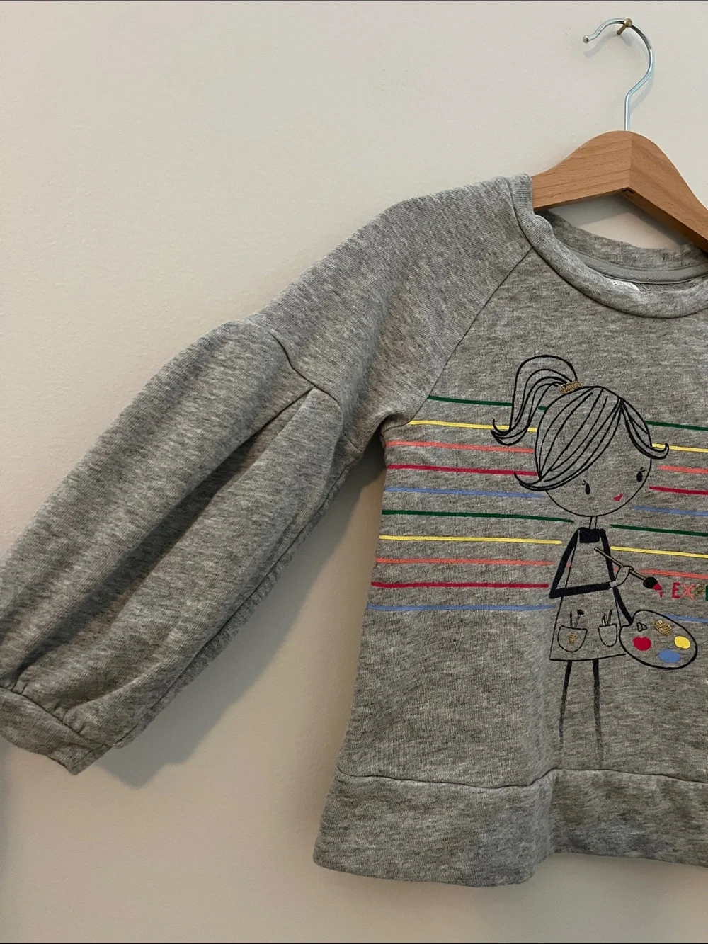 GAP | Baby Gray Girls' Sweatshirt Artist Graphic and Rainbow Stripes Sz 3T